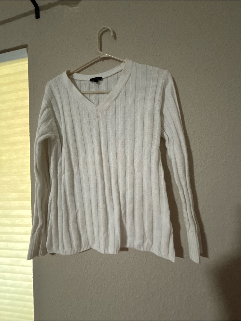 Talbots Cream Ribbed V-Neck Sweater